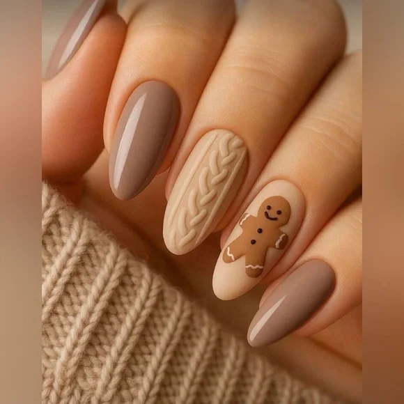 105. Festive Gingerbread press on nails